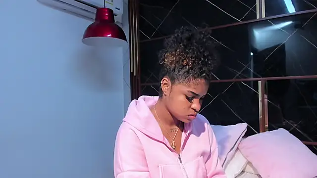 HannyThompson online show from December 18, 2025, 12:31 pm