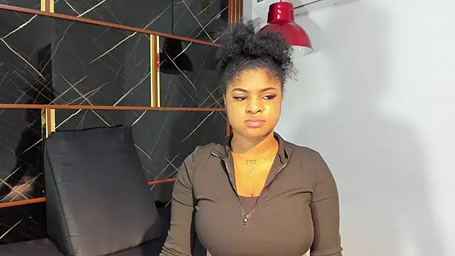 Snapshot of HannyThompson chatting on April 28, 2026, 12:42 pm HannyThompson online show from April 28, 2026, 12:42 pm