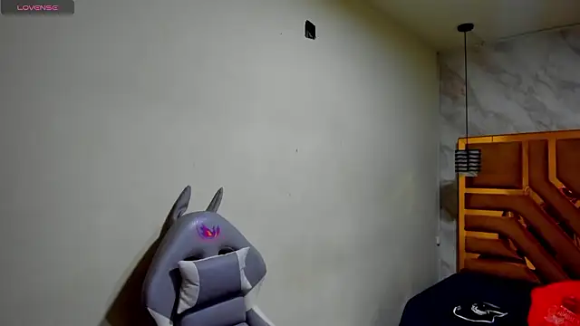 Luciifeer  online show from March 4, 2026, 6:37 pm