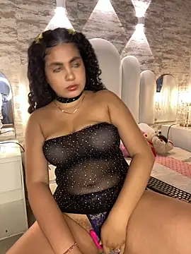 Snapshot of Yassy_vazquez chatting on September 29, 2025, 7:41 pm Yassy vazquez online show from September 29, 2025, 7:41 pm