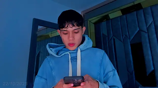 Snapshot of Sebax_Young chatting on October 23, 2025, 3:38 am Sebax Young online show from October 23, 2025, 3:38 am