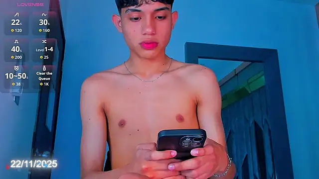 Sebax Young online show from November 22, 2025, 8:51 pm