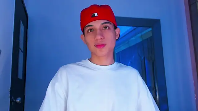 Sebax Young online show from March 16, 2026, 7:49 pm