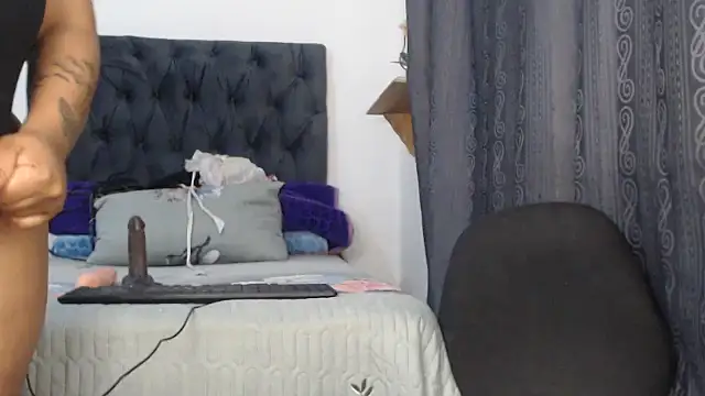 Snapshot of Busty-Caramel chatting on September 16, 2025, 9:05 pm Busty-Caramel online show from September 16, 2025, 9:05 pm