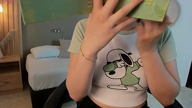 Snapshot of emma_fhox chatting on October 17, 2025, 2:26 am emma fhox online show from October 17, 2025, 2:26 am