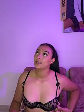 nicolexxaleja online show from May 12, 2026, 5:41 pm