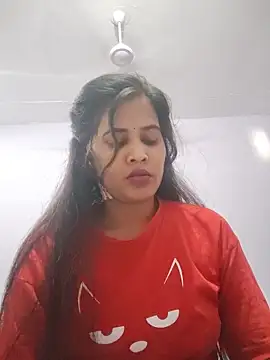 cute radhikaa online show from May 30, 2026, 8:42 am