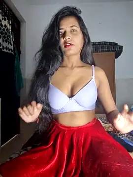 cute radhikaa online show from September 9, 2025, 9:19 am
