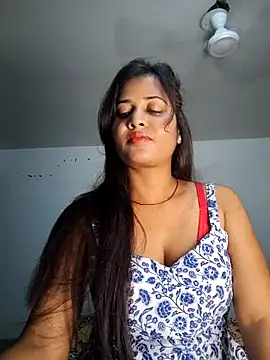 cute radhikaa online show from April 3, 2026, 5:52 pm