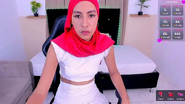 Sarah Brooke online show from October 4, 2025, 7:59 pm