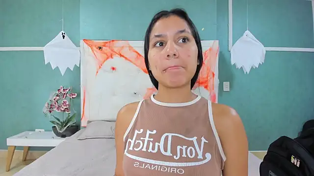 Snapshot of ania_gomez chatting on October 24, 2025, 1:10 pm ania gomez online show from October 24, 2025, 1:10 pm