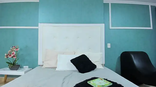 Snapshot of ania_gomez chatting on September 24, 2025, 9:54 pm ania gomez online show from September 24, 2025, 9:54 pm