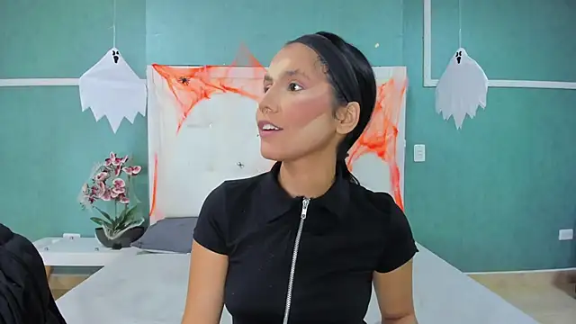 Snapshot of ania_gomez chatting on October 18, 2025, 10:12 pm ania gomez online show from October 18, 2025, 10:12 pm