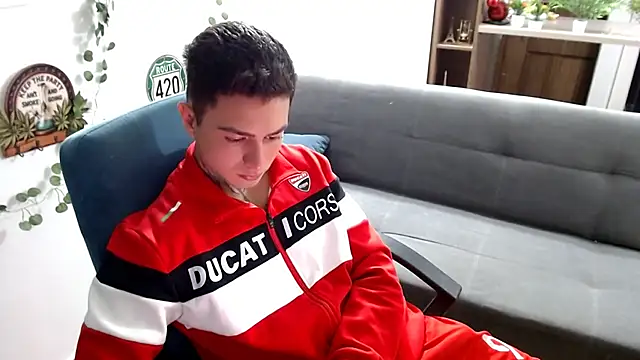 santii ss online show from April 3, 2026, 2:07 am