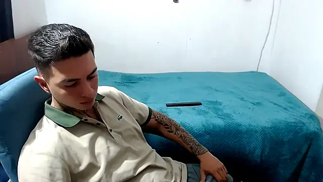 santii ss online show from October 4, 2025, 2:13 am