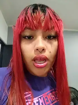 Yessica Lopezz online show from September 28, 2025, 1:18 pm