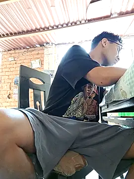 Snapshot of LecheDeSoya666 chatting on October 2, 2025, 4:54 pm LecheDeSoya666 online show from October 2, 2025, 4:54 pm