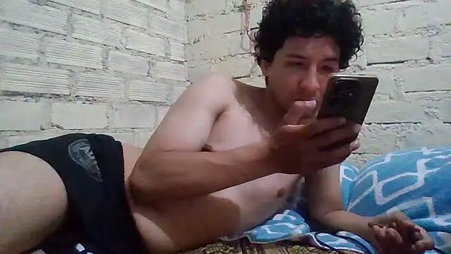 Snapshot of LecheDeSoya666 chatting on January 16, 2026, 8:46 pm LecheDeSoya666 online show from January 16, 2026, 8:46 pm