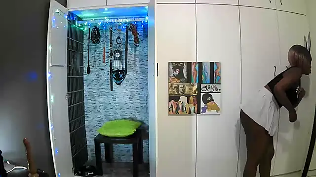 Snapshot of BaDSubMiss chatting on September 29, 2025, 4:30 am BaDSubMiss online show from September 29, 2025, 4:30 am