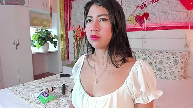 Snapshot of KamileBlake chatting on September 20, 2025, 5:01 am KamileBlake online show from September 20, 2025, 5:01 am