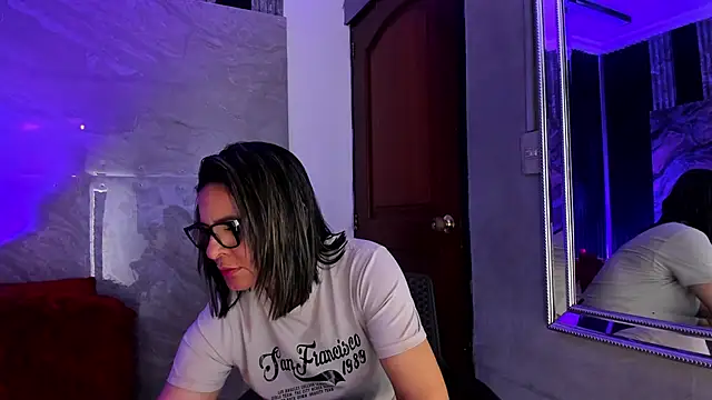 Snapshot of Agatha_Pleasure chatting on October 22, 2025, 11:53 am Agatha Pleasure online show from October 22, 2025, 11:53 am