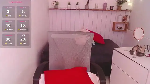 LeilaEbony online show from September 13, 2025, 1:44 pm