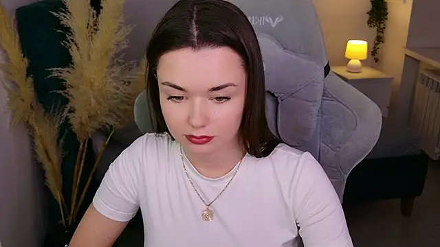 Snapshot of AvaFlower chatting on September 30, 2025, 12:55 pm AvaFlower online show from September 30, 2025, 12:55 pm