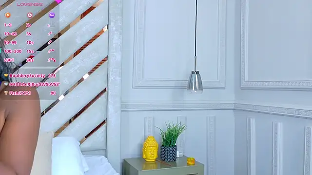 Agatha-Adams online show from October 6, 2025, 2:18 pm