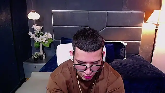 ethan rodgers online show from October 24, 2025, 7:35 pm