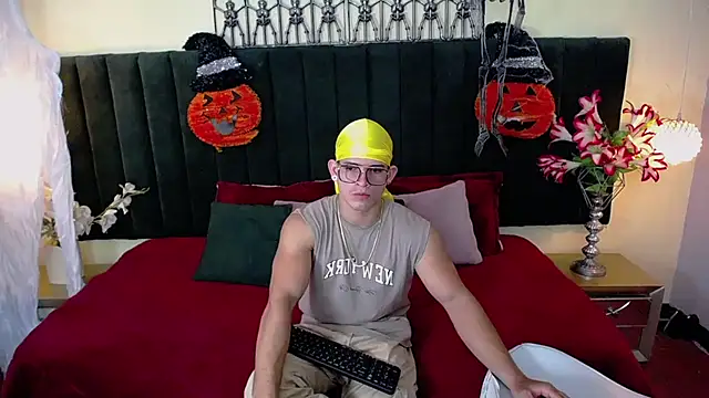 ethan rodgers online show from November 1, 2025, 8:25 pm