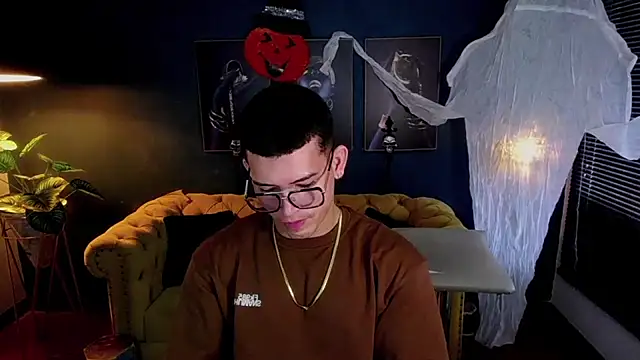 ethan rodgers online show from October 29, 2025, 7:24 pm