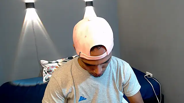 mateonick40 online show from April 17, 2026, 5:49 pm