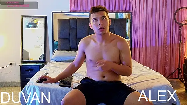 Snapshot of hot_latin_boys chatting on October 8, 2025, 12:12 am hot latin boys online show from October 8, 2025, 12:12 am