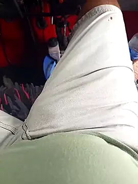 Snapshot of MACpk3397 chatting on November 27, 2025, 6:47 am MACpk3397 online show from November 27, 2025, 6:47 am