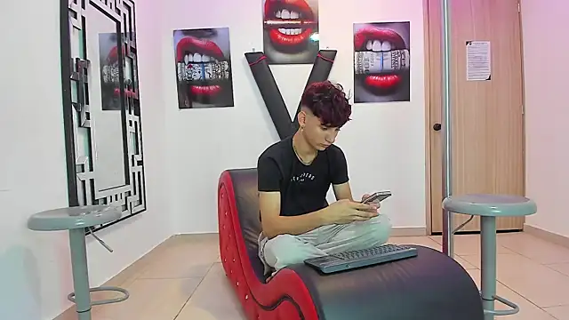 IMPERIAL GUYS01 online show from September 16, 2025, 1:17 am