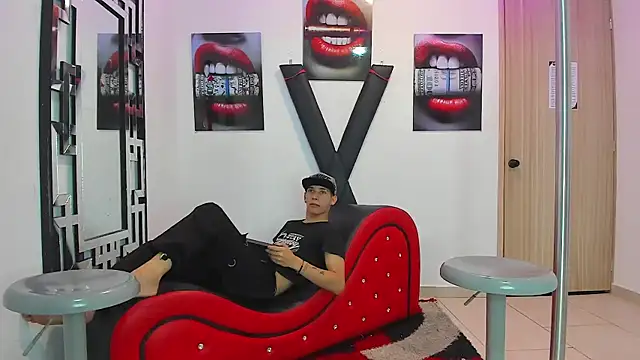 IMPERIAL GUYS01 online show from September 13, 2025, 12:10 am