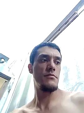 Snapshot of Adrian6986 chatting on December 4, 2025, 9:36 pm Adrian6986 online show from December 4, 2025, 9:36 pm