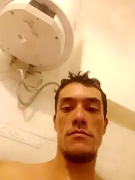 Snapshot of Adrian6986 chatting on November 7, 2025, 10:13 pm Adrian6986 online show from November 7, 2025, 10:13 pm