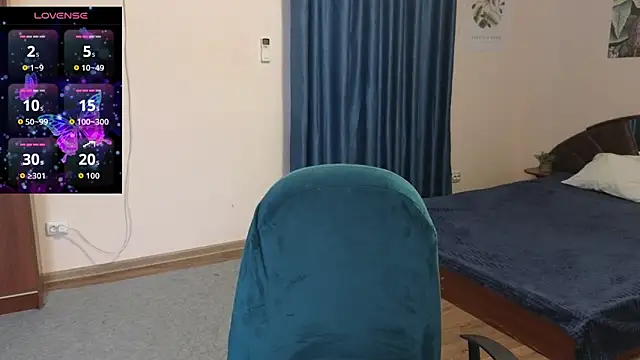 Snapshot of Laura_Gol chatting on October 20, 2025, 12:17 pm Laura Gol online show from October 20, 2025, 12:17 pm