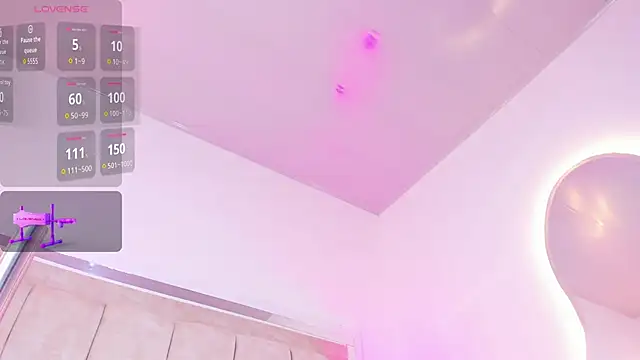 Snapshot of Mia_Juicyberry chatting on October 27, 2025, 12:33 am Mia Juicyberry online show from October 27, 2025, 12:33 am