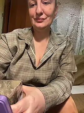 FetishIris online show from September 26, 2025, 3:13 am