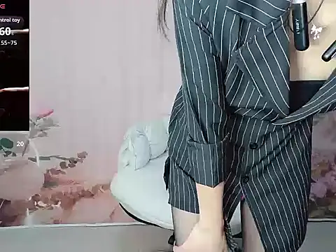 Snapshot of Lele-Baby chatting on September 12, 2025, 12:55 am Lele-Baby online show from September 12, 2025, 12:55 am