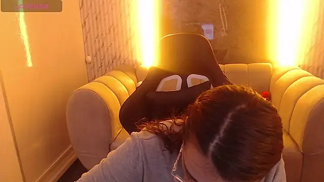  Evoni b online show from November 21, 2025, 12:48 pm