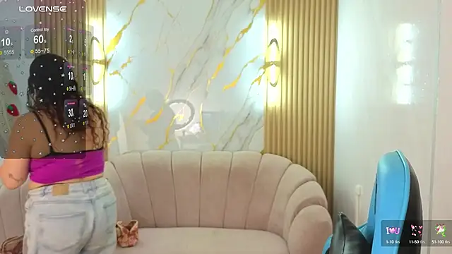 Snapshot of _Evoni_b chatting on September 26, 2025, 7:54 pm Evoni b online show from September 26, 2025, 7:54 pm