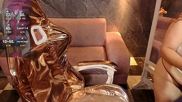  Evoni b online show from November 10, 2025, 8:03 pm