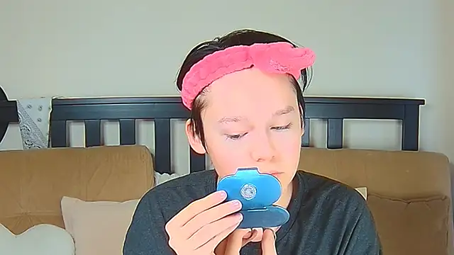 Snapshot of Derek_Carter chatting on October 4, 2025, 1:23 pm Derek Carter online show from October 4, 2025, 1:23 pm