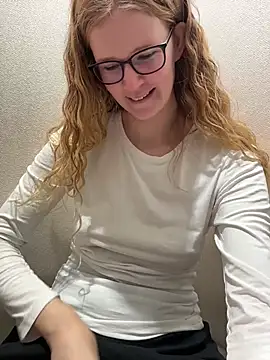 Bikergirl 97 online show from November 17, 2025, 12:20 pm