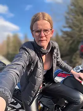 Bikergirl 97 online show from March 22, 2026, 3:24 pm