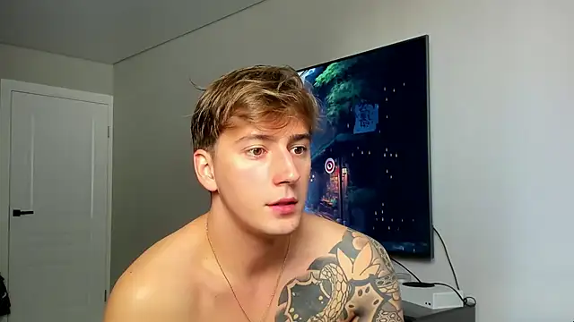 DaniHort online show from October 9, 2025, 9:21 am