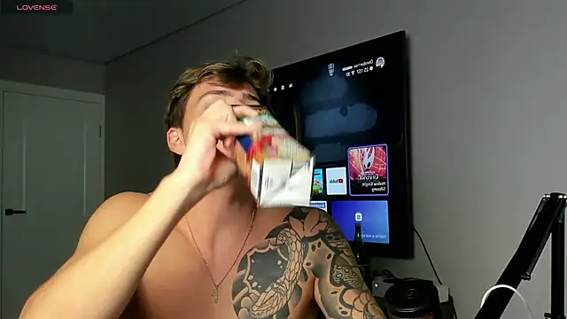 DaniHort online show from September 22, 2025, 10:21 am